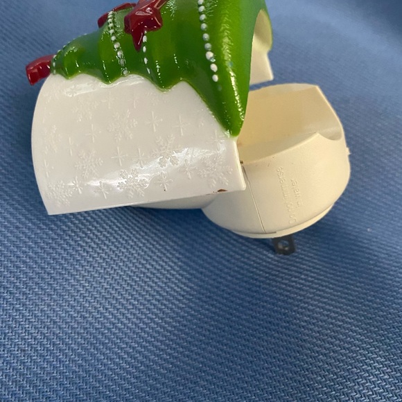 Yankee Candle Collect Vintage Holiday Christmas Tree Red Green Air freshener - Picture 9 of 9